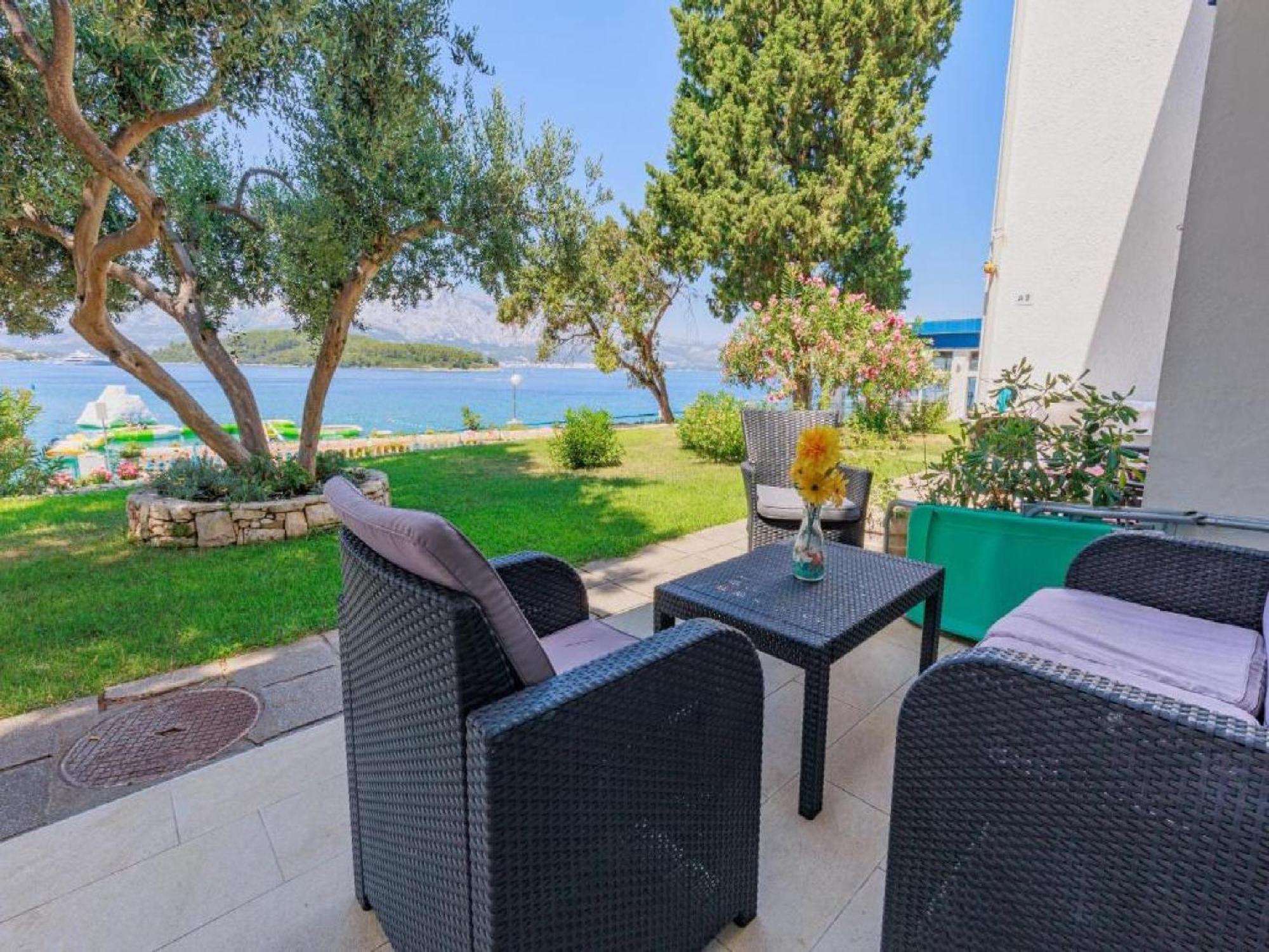 Lumbarda Resort Apartments Exterior photo