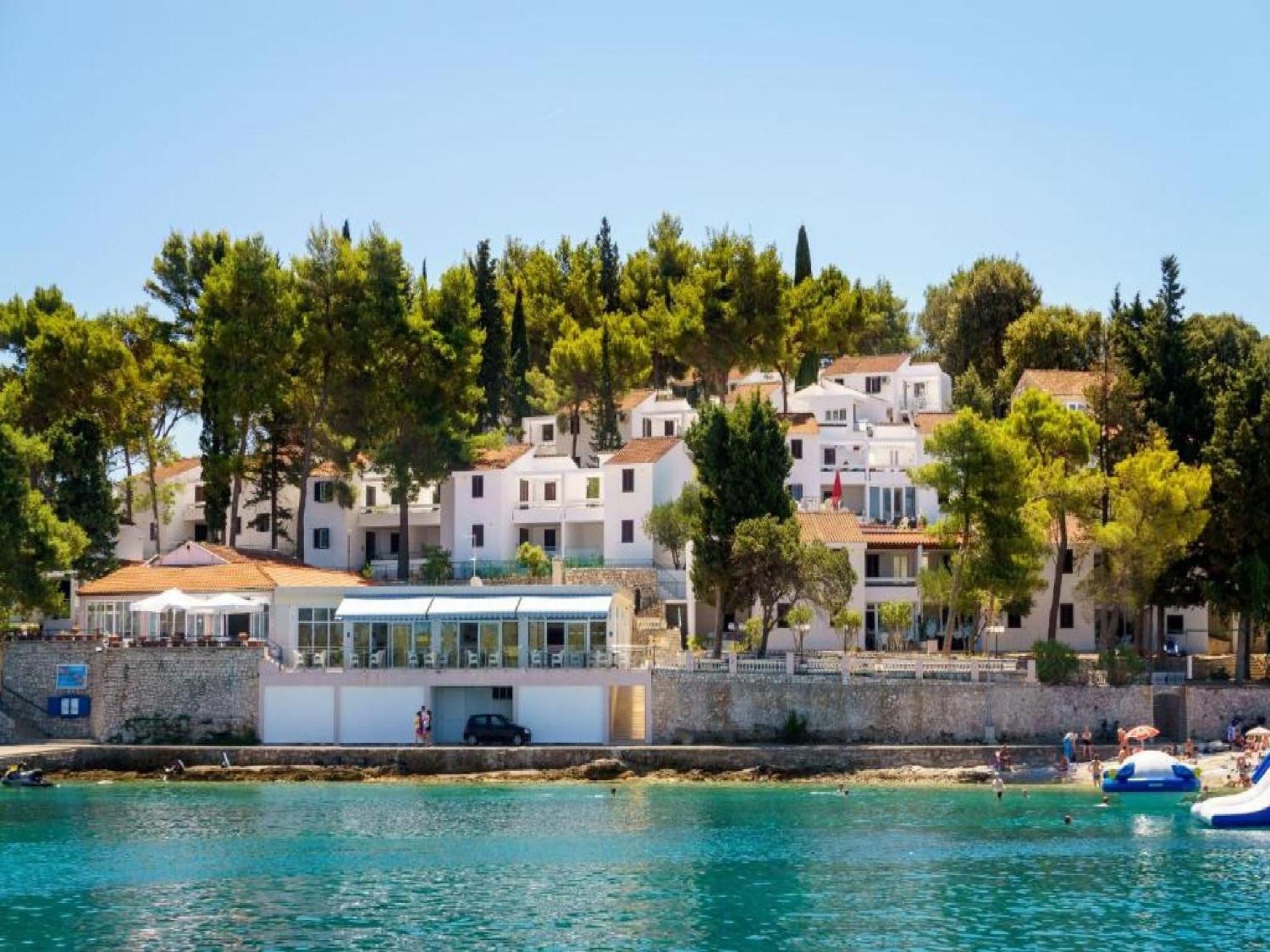 Lumbarda Resort Apartments Exterior photo