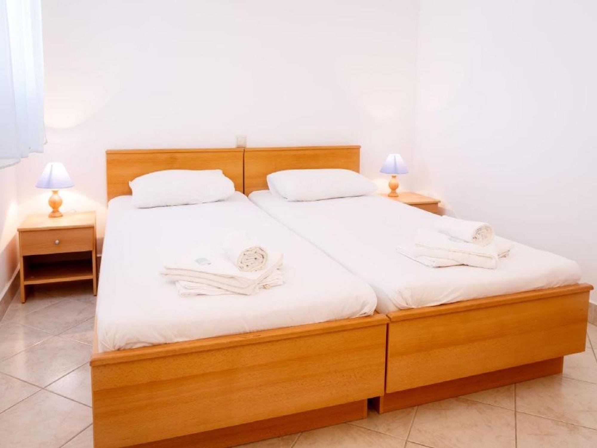 Lumbarda Resort Apartments Room photo